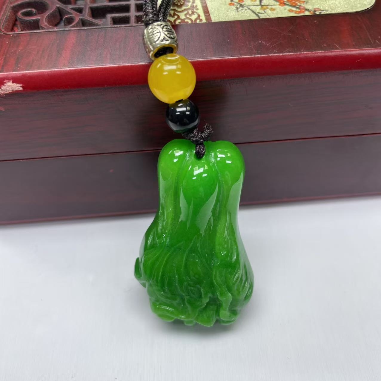 【大喜儿】正绿白菜带绳吊坠-12WQ1731