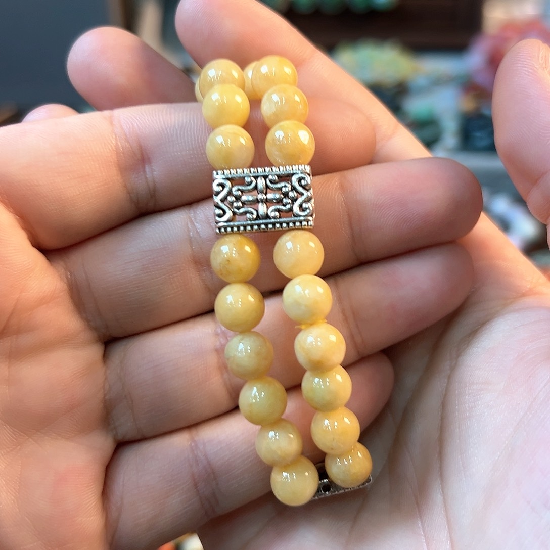 翡翠颈饰未镶嵌手串