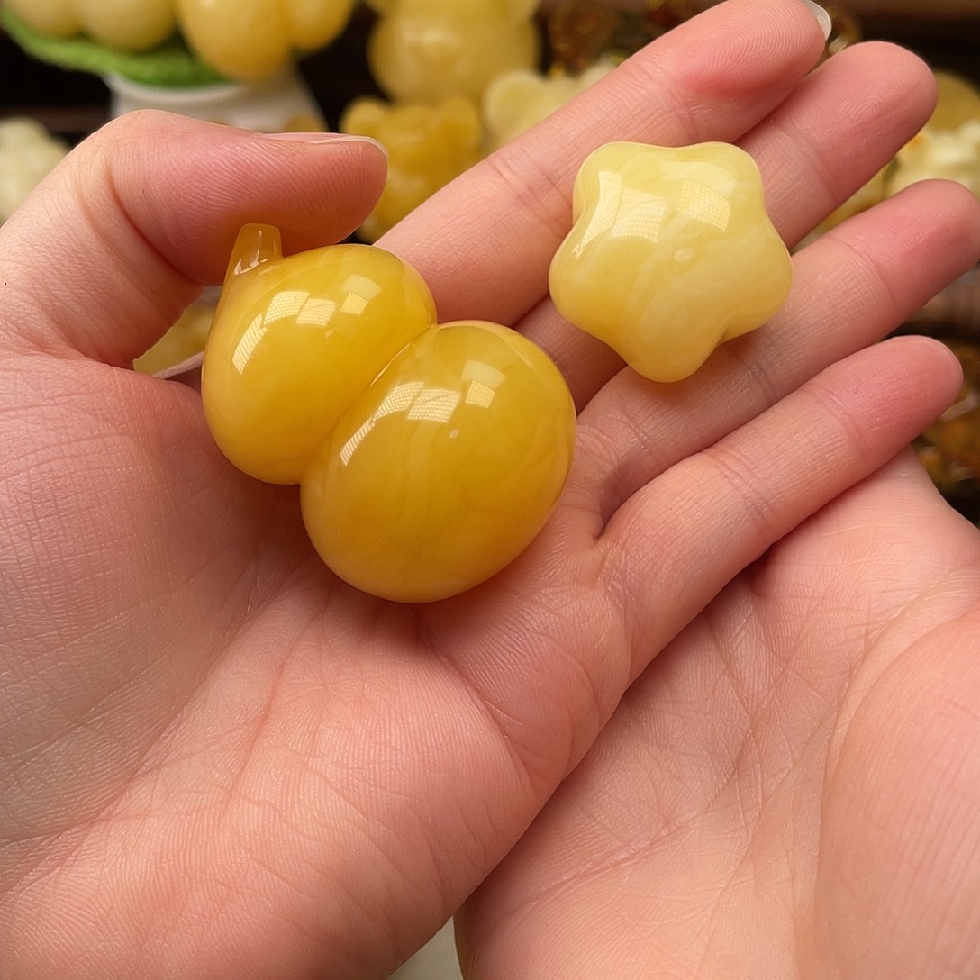 福***O琥珀未镶嵌珠宝奇石