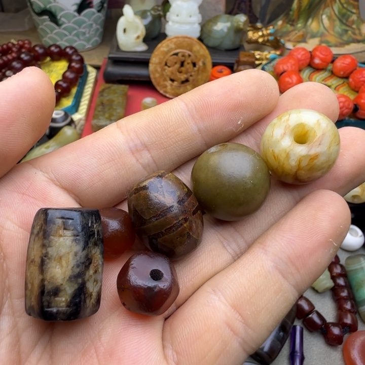 沧***笑和田玉（糖玉）未镶嵌挂件和田玉的作品是