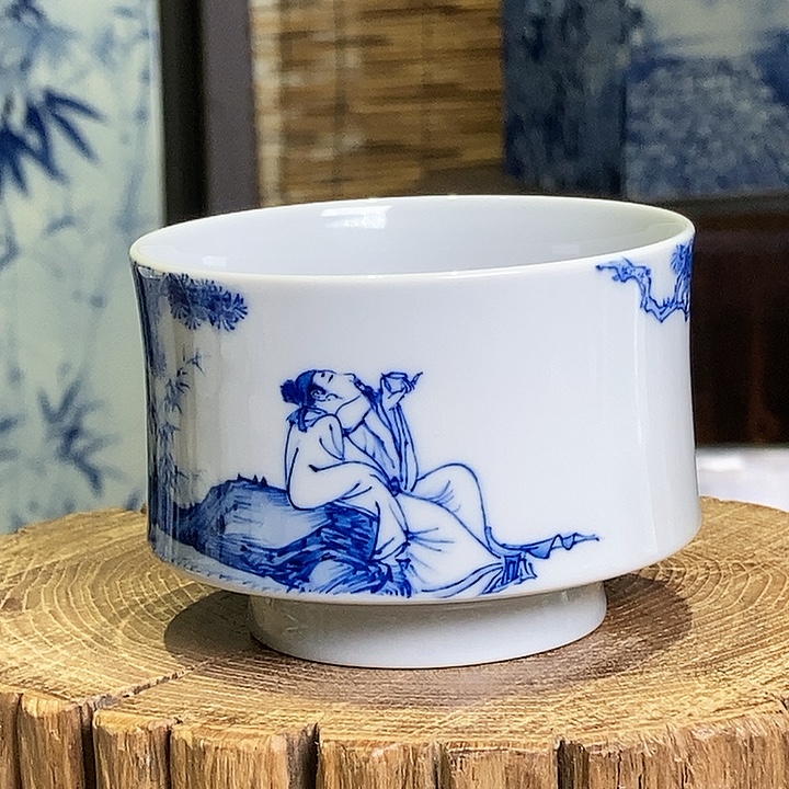 青花人物图聴松图