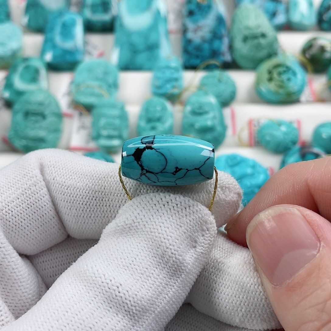 绿松石颈饰未镶嵌