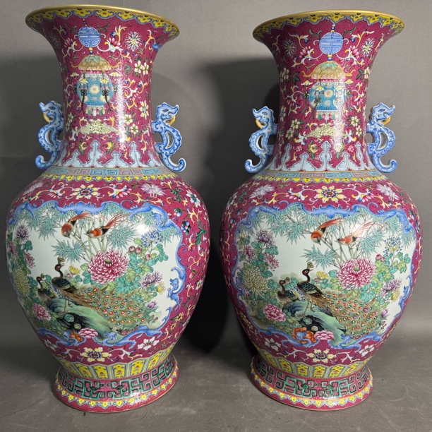 收藏/古玩清胭脂红粉彩扒花花鸟双耳赏瓶一对