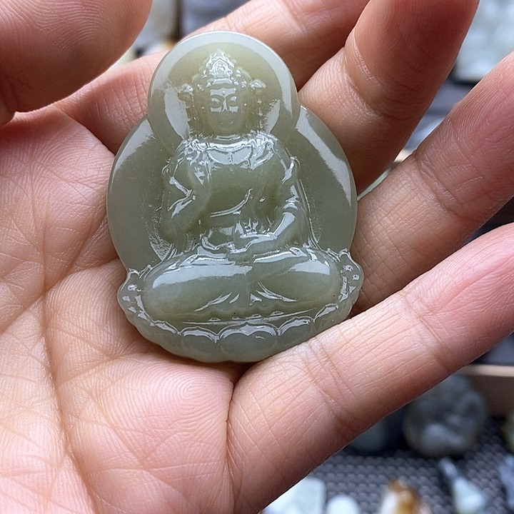 颈饰未镶嵌和田玉（糖玉）