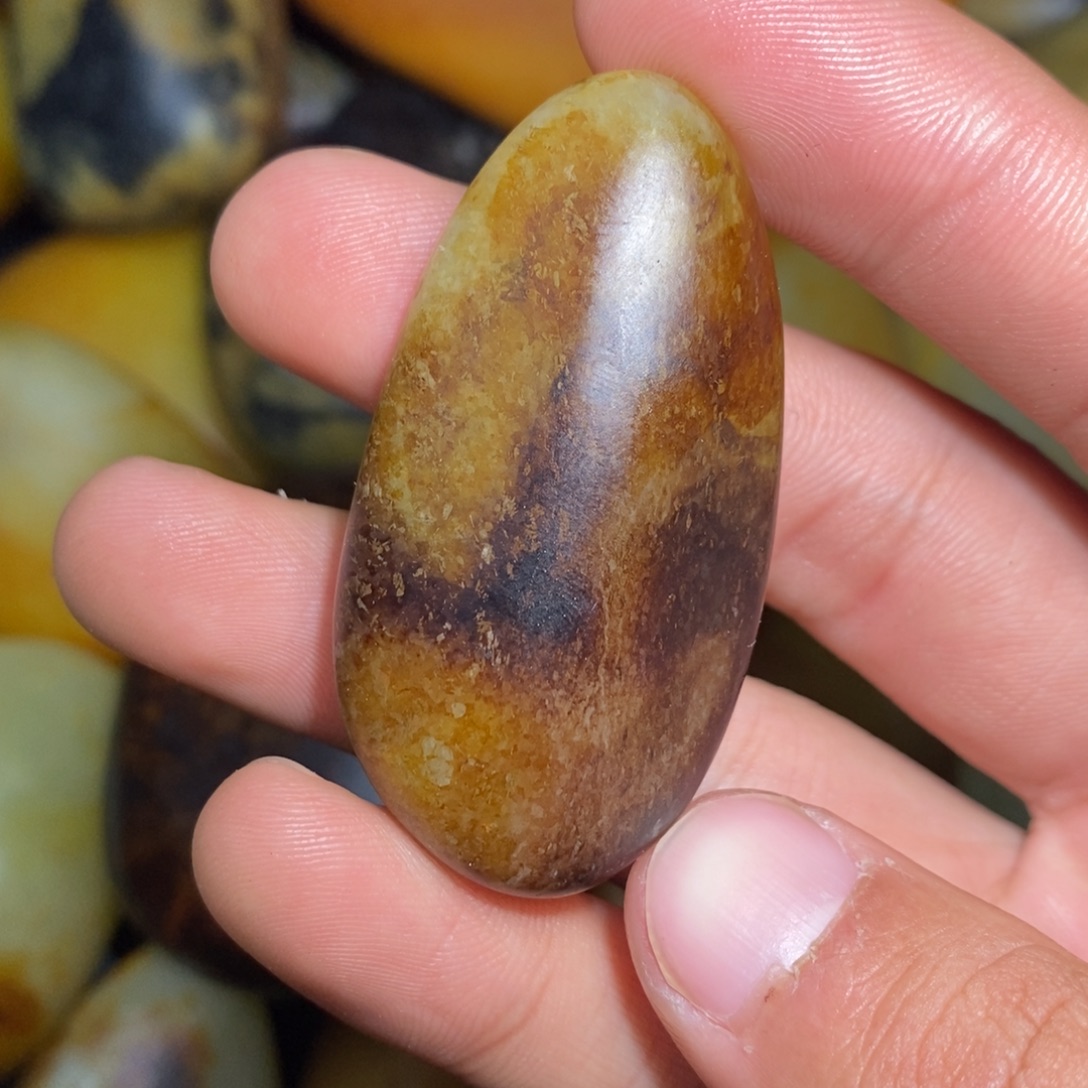 和田玉未镶嵌珠宝奇石