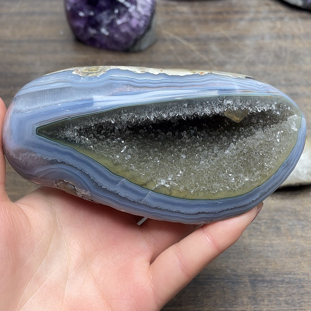 紫晶未镶嵌大型摆件（非配饰）