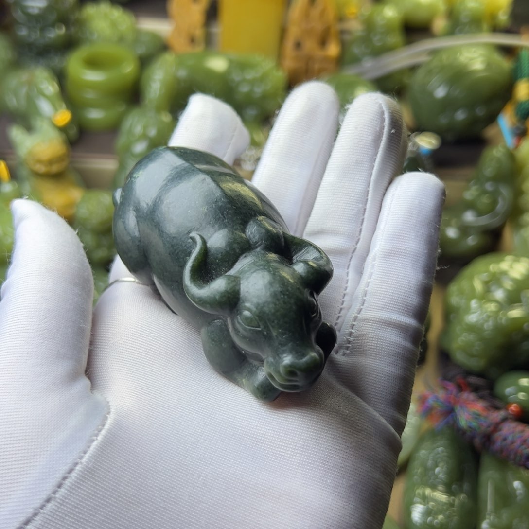 和田玉（青玉）把件未镶嵌