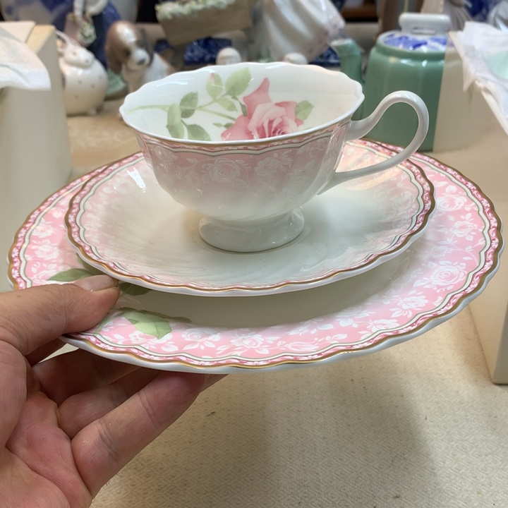 紫砂金瓷阁精品瓷器店