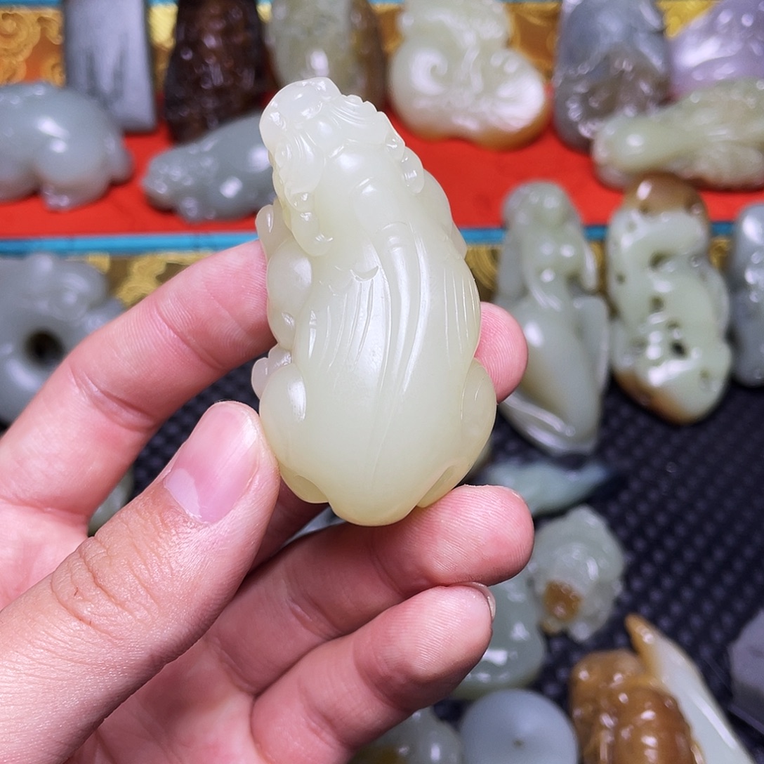 依***意和田玉未镶嵌颈饰