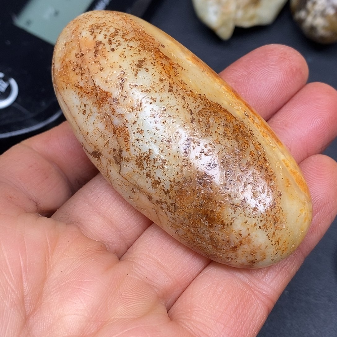 和田玉未镶嵌珠宝奇石