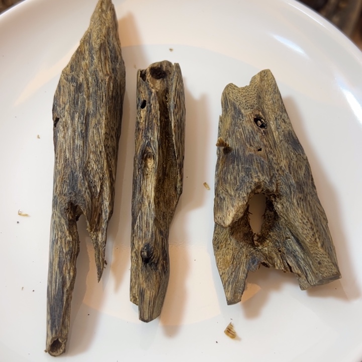 沉香碎屑沉香蓝宝石高油精品薰香料46