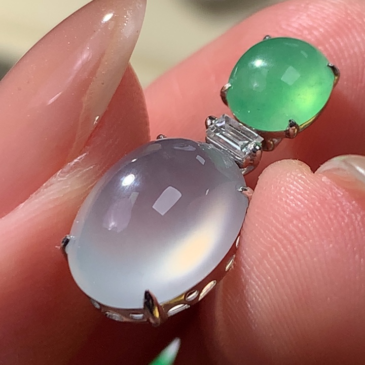 翡翠18K金镶嵌吊坠(不含链)蛋面