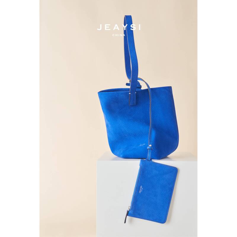 嘉也  磨绒小水桶2024秋新款时尚简约大方小众设计单肩女士包