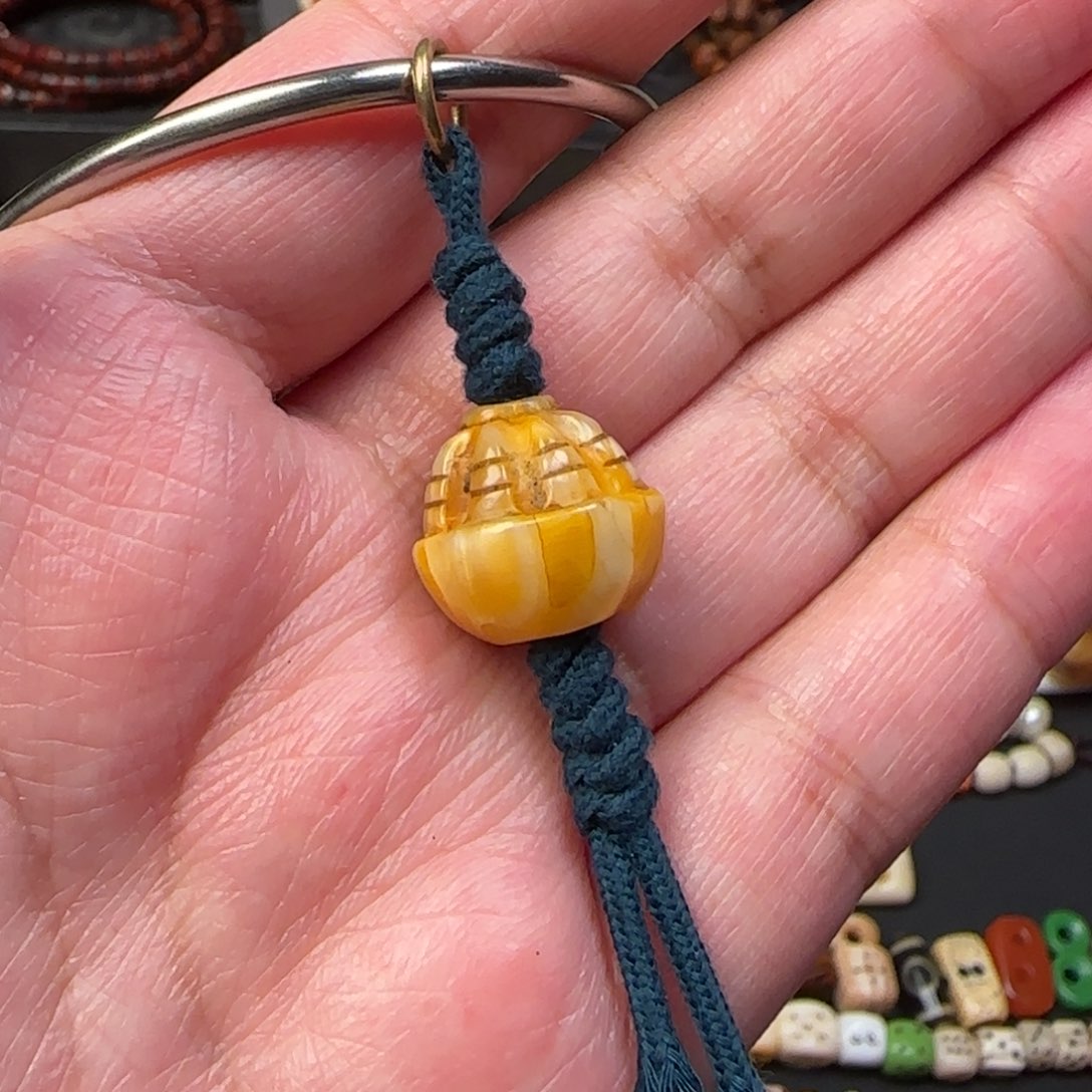 树脂制品骆驼牙侧挂