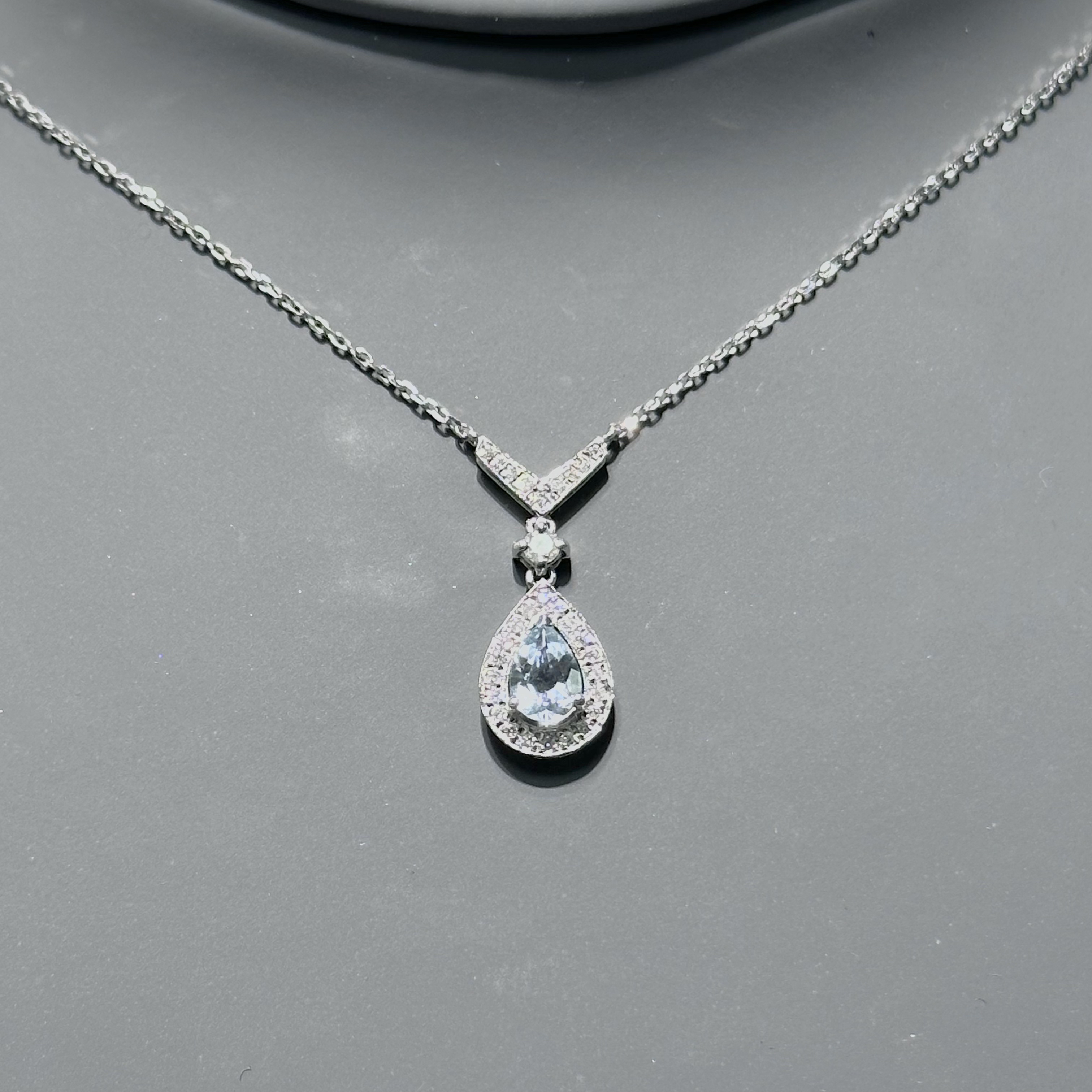 【欣阳】主40 副35 V海蓝宝水滴项链