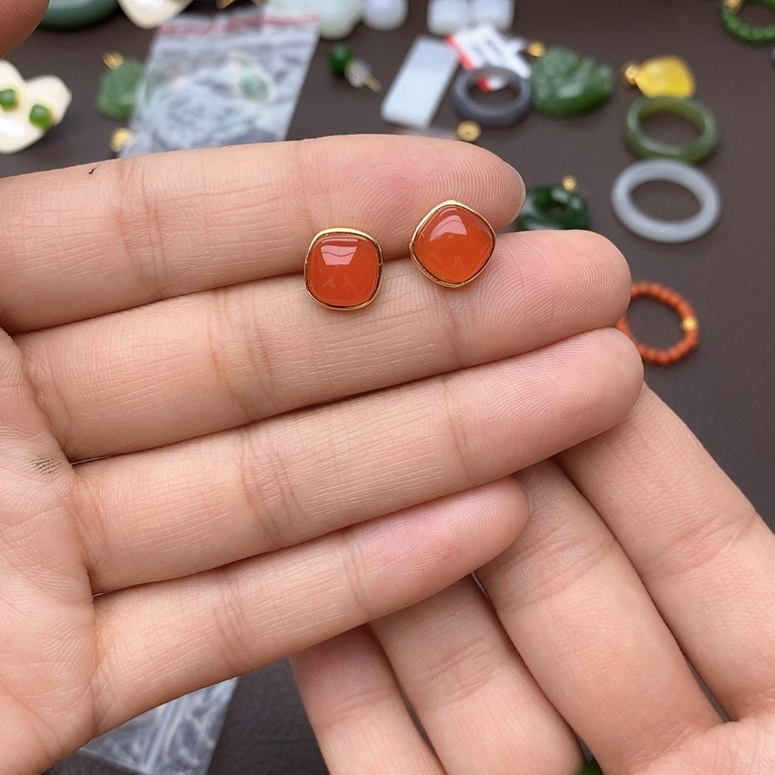 和田玉颈饰18K金镶嵌