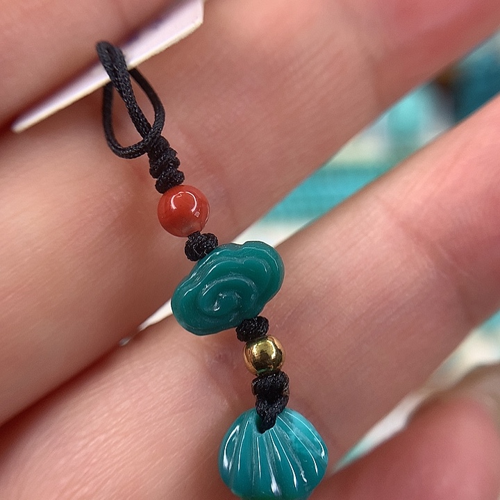 绿松石未镶嵌挂件