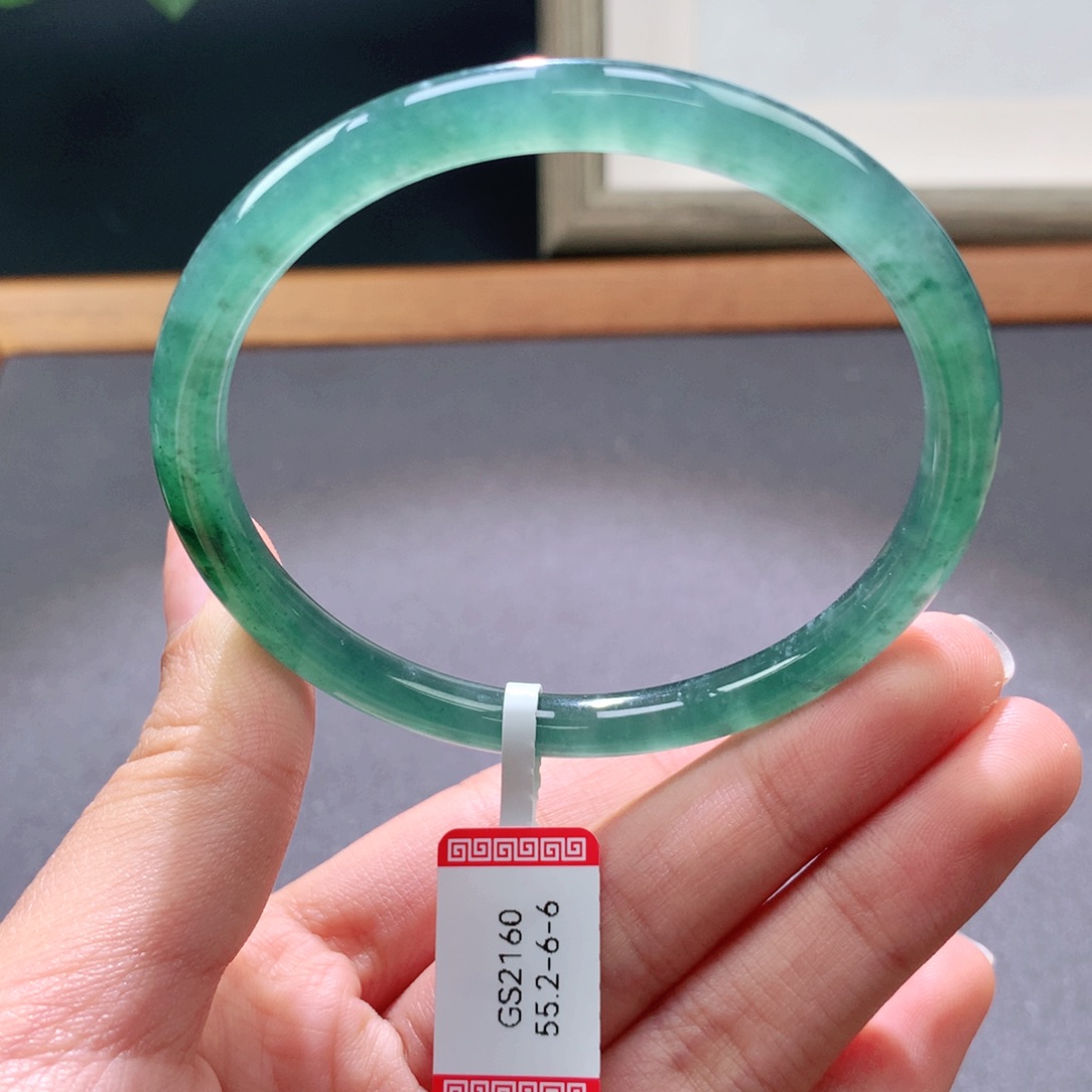 翡翠手镯未镶嵌天然翡翠手镯