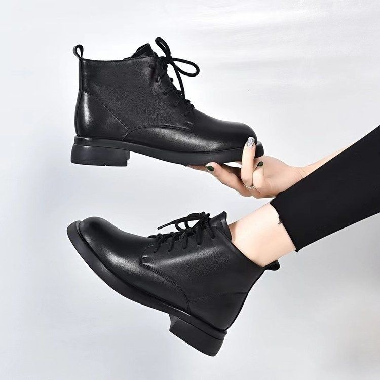 【鑫足1】2025秋冬季新款英伦风马丁靴圆头女靴加绒休闲靴子妈妈鞋