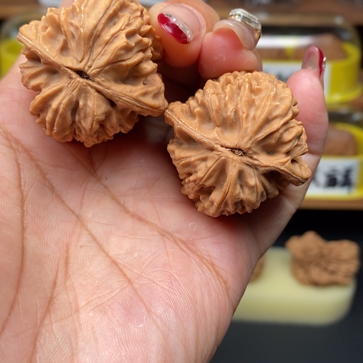 文玩核桃吊坠R*y38鸡心