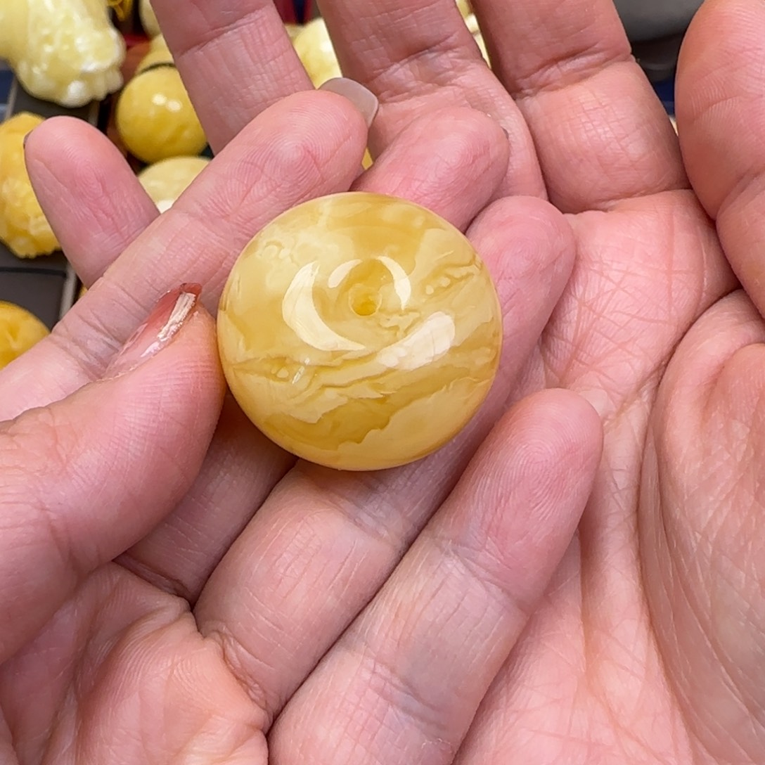 蜜蜡颈饰未镶嵌芒***仁天然蜜蜡