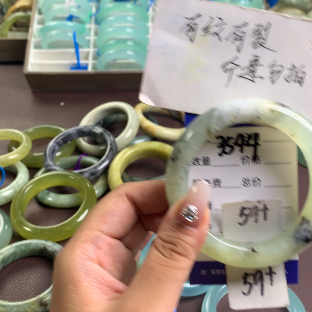 蛇纹石玉未镶嵌手镯3544