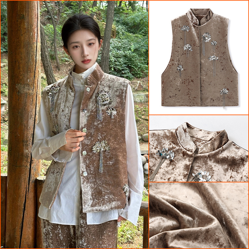 2025秋季高级感重工立体装饰复古设计感宽松无袖马甲女 M8071