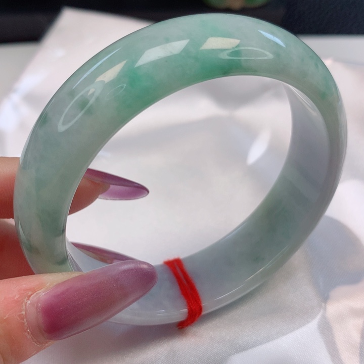 翡翠手镯未镶嵌58圈