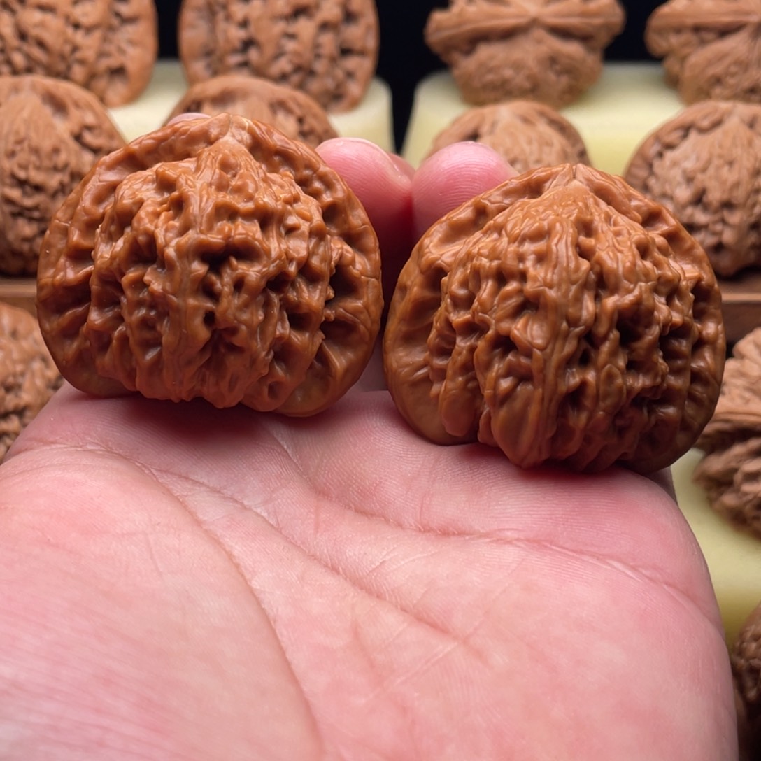 文玩核桃吊坠小****）43全品三角白