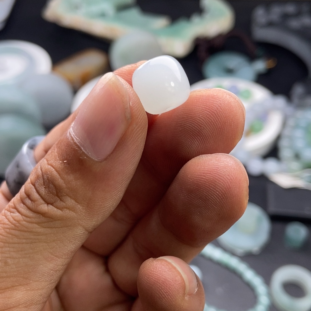 定制翡翠未镶嵌定制