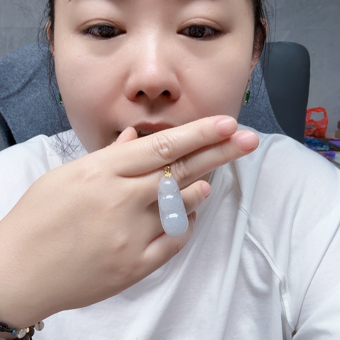 翡翠银S925镶嵌颈饰翡翠豆子