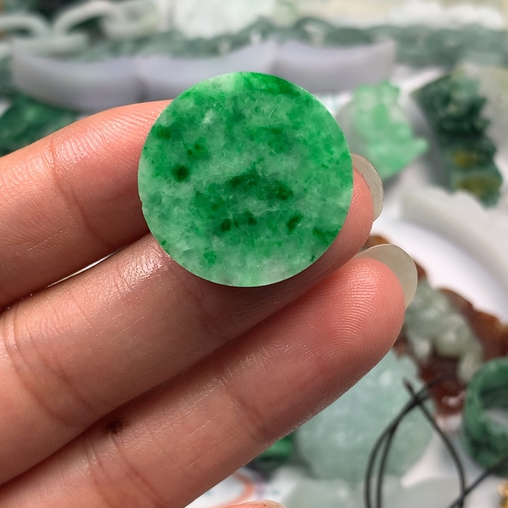 定制翡翠未镶嵌翡翠