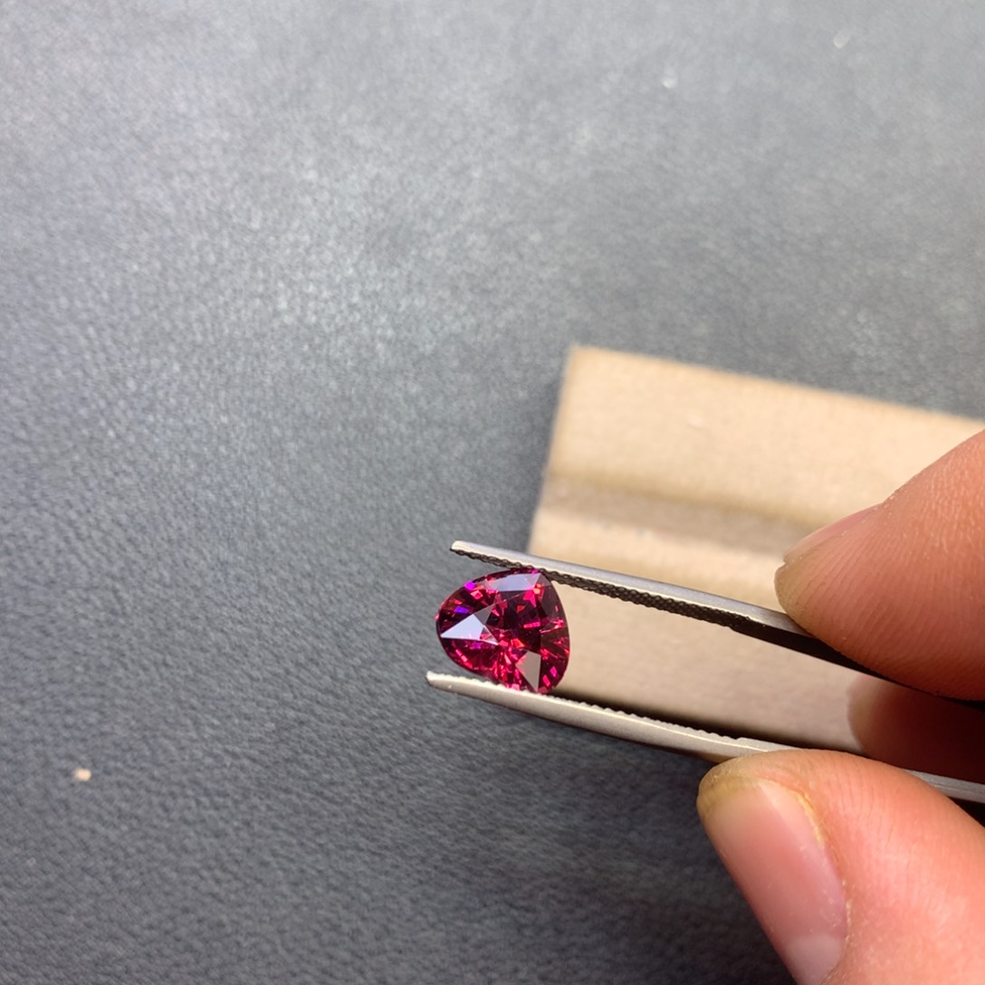 石榴石裸石未镶嵌3.34ct