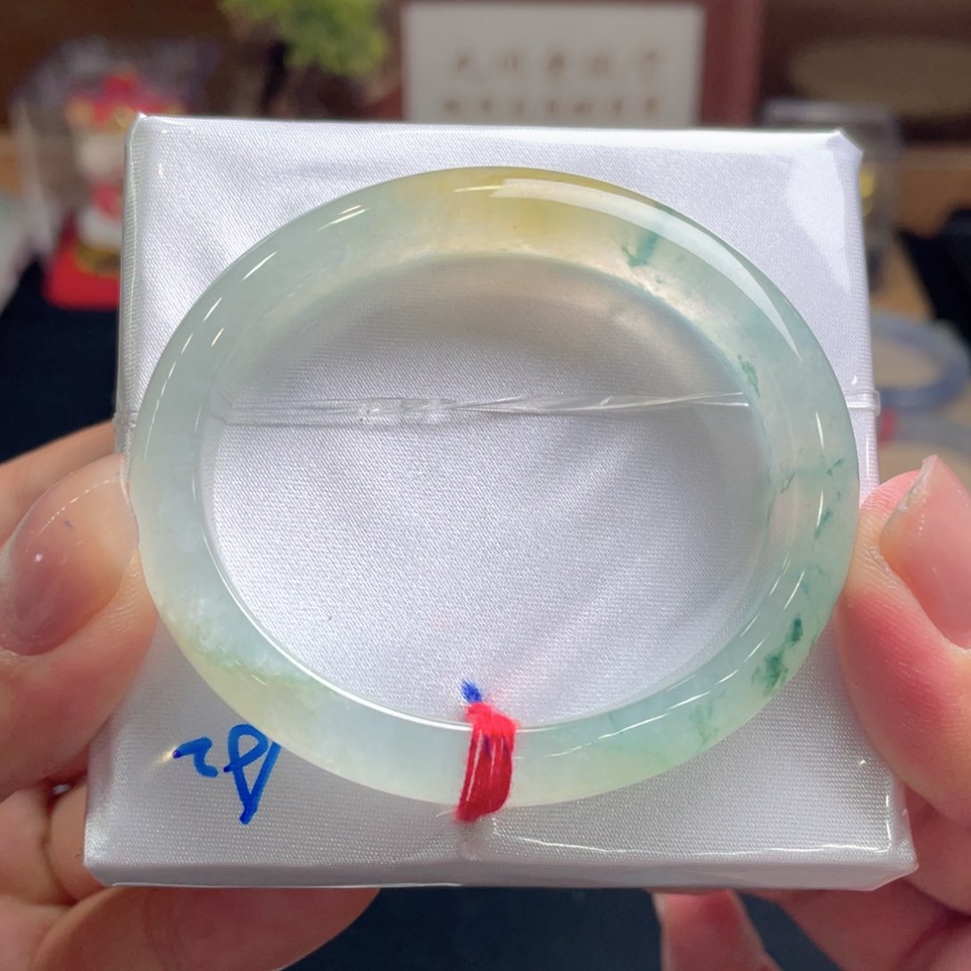 翡翠手镯未镶嵌54贵妃