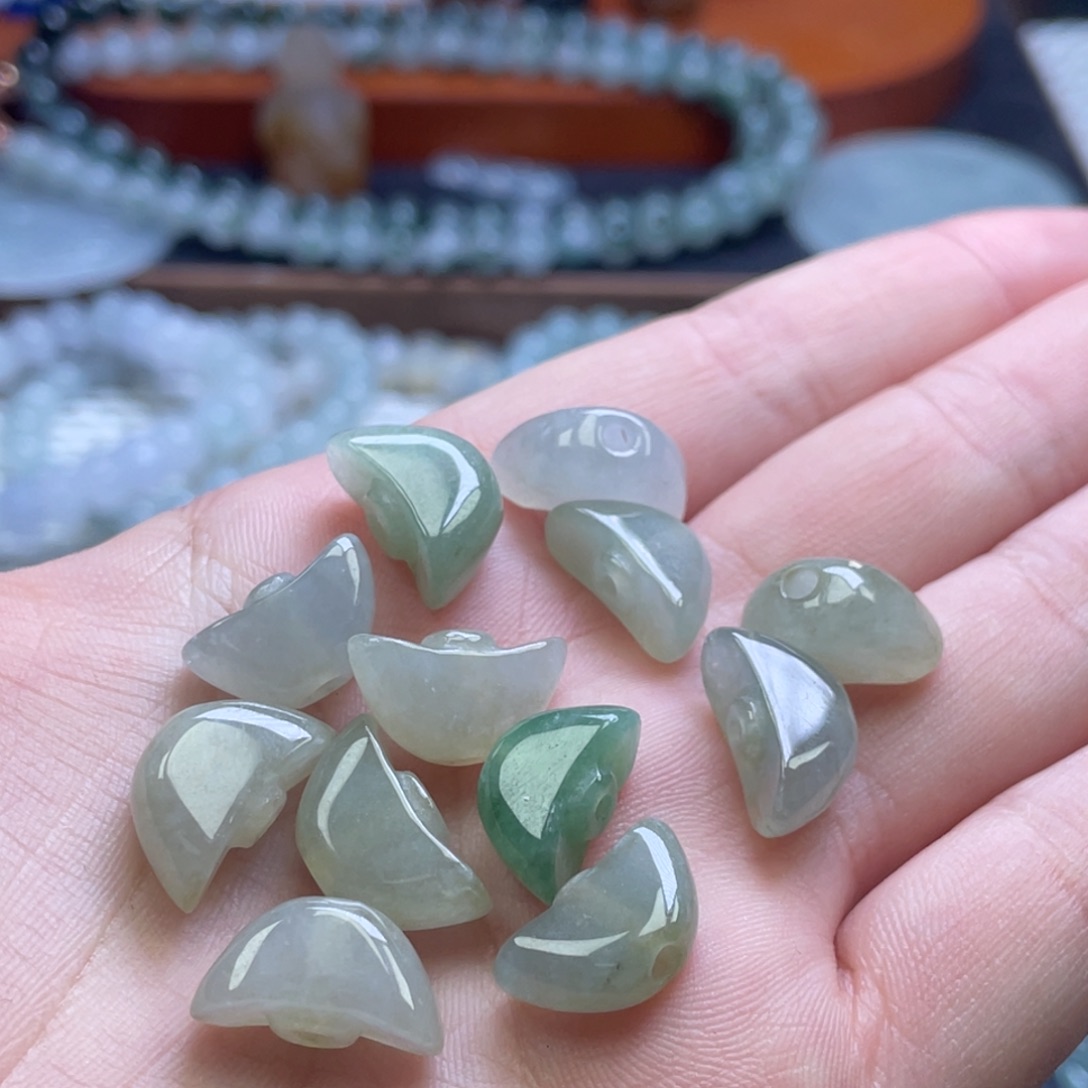 颈饰未镶嵌翡翠翡翠有纹