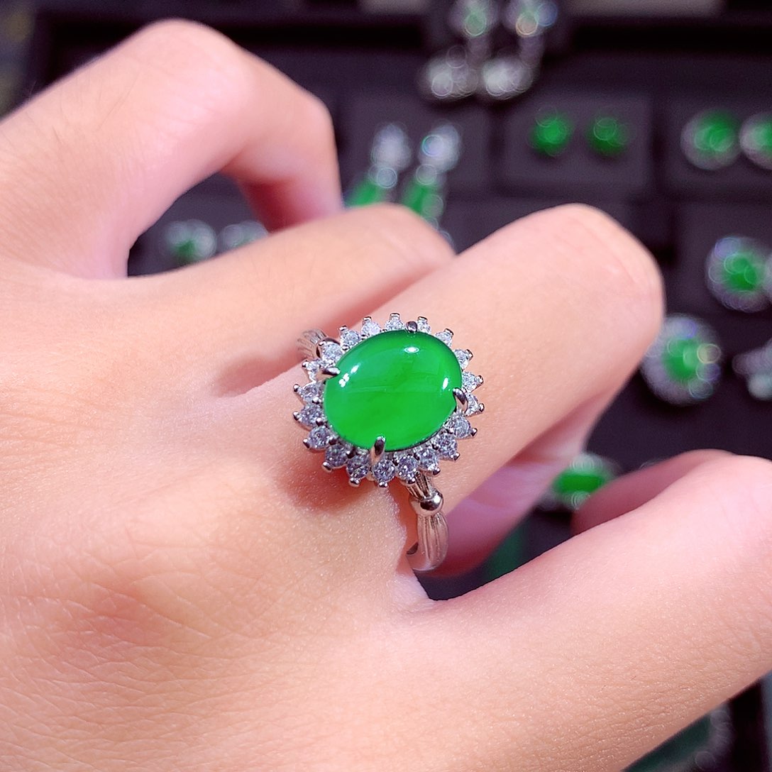 颈饰未镶嵌翡翠天然