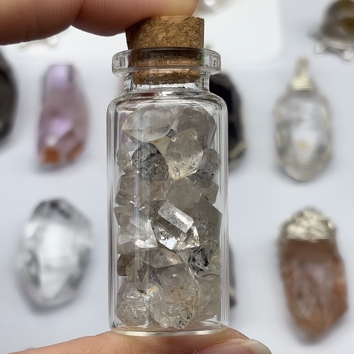 颈饰未镶嵌水晶闪灵钻瓶瓶