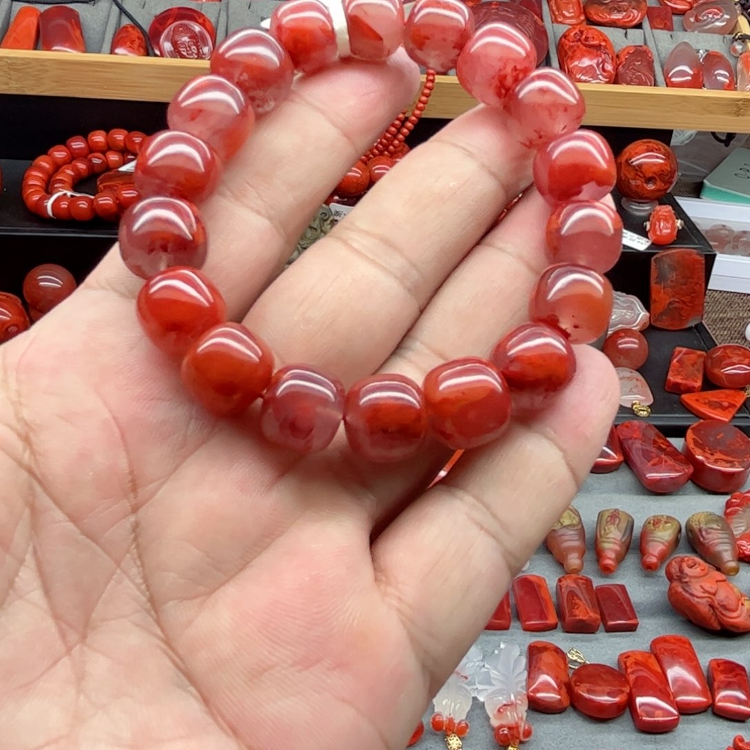 南红玛瑙手串未镶嵌