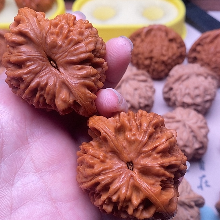 文玩核桃吊坠官帽