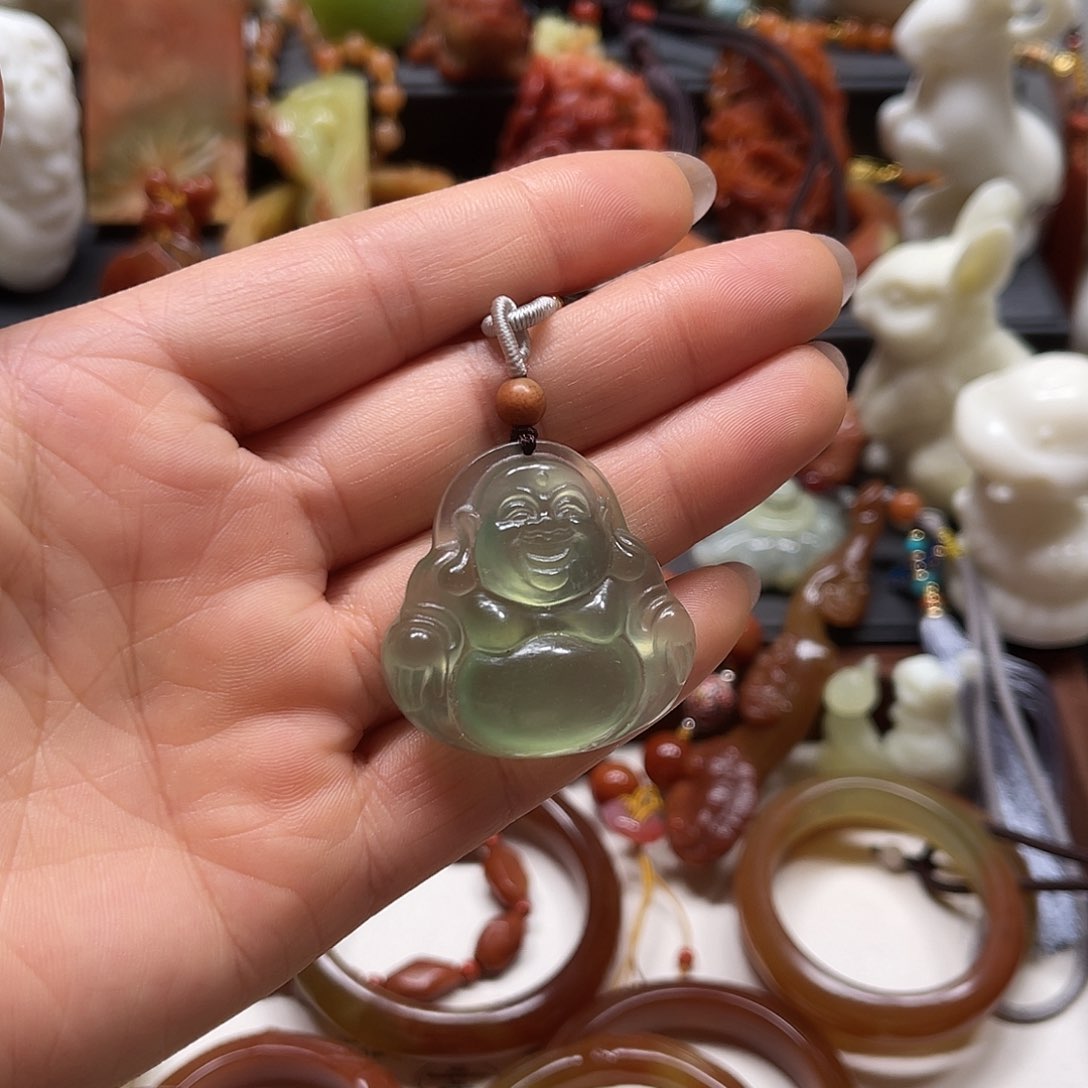 蛇纹石玉吊坠发一个未镶嵌