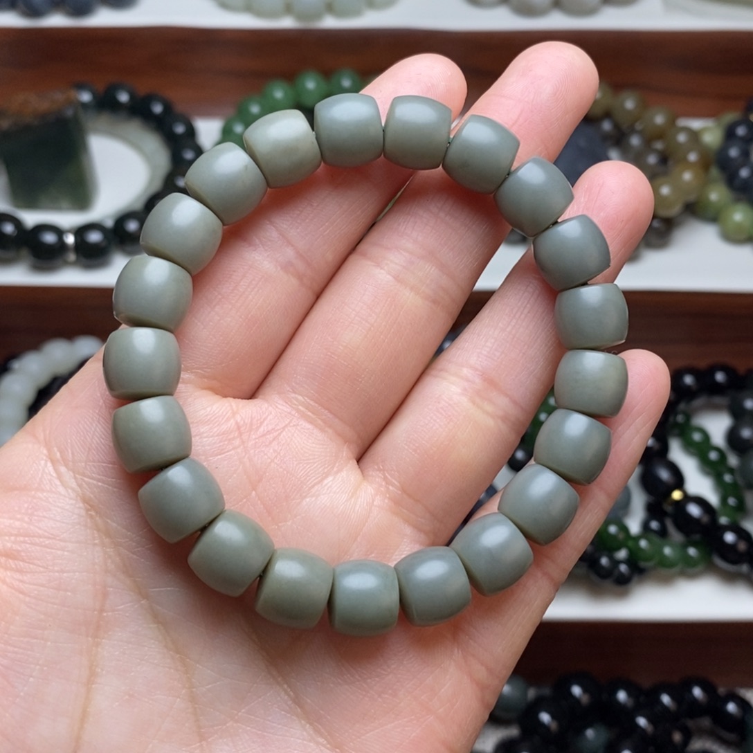 和田玉未镶嵌手串