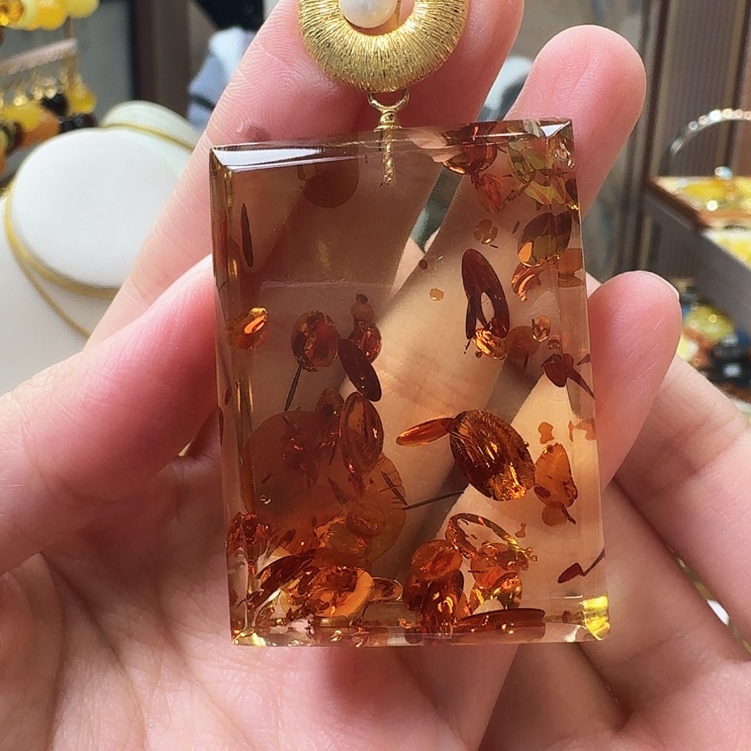 琥珀未镶嵌颈饰吊坠