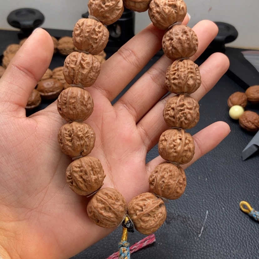 【闪购商品】手串文玩核桃9**，