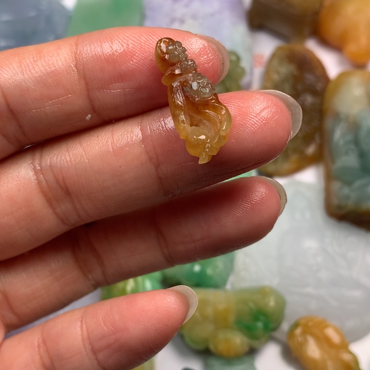 定制翡翠未镶嵌翡翠