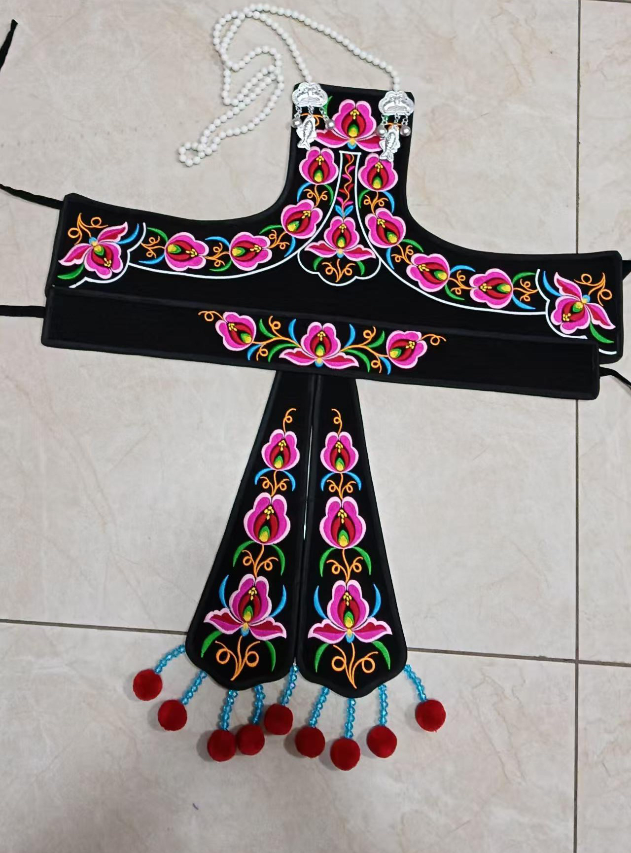 云南楚雄彝族民族风特色围腰飘带一套