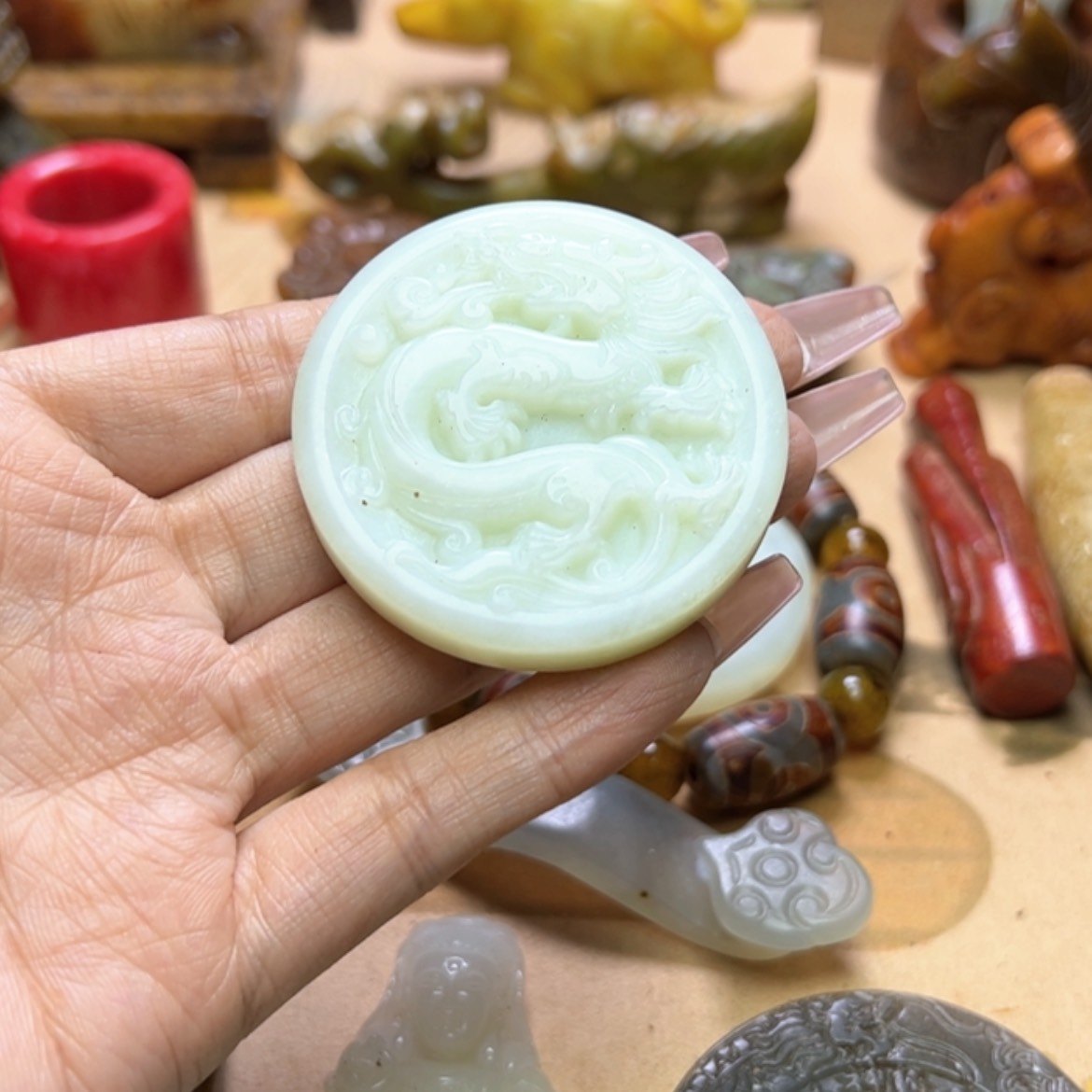 【闪购商品】蛇纹石玉颈饰未镶嵌