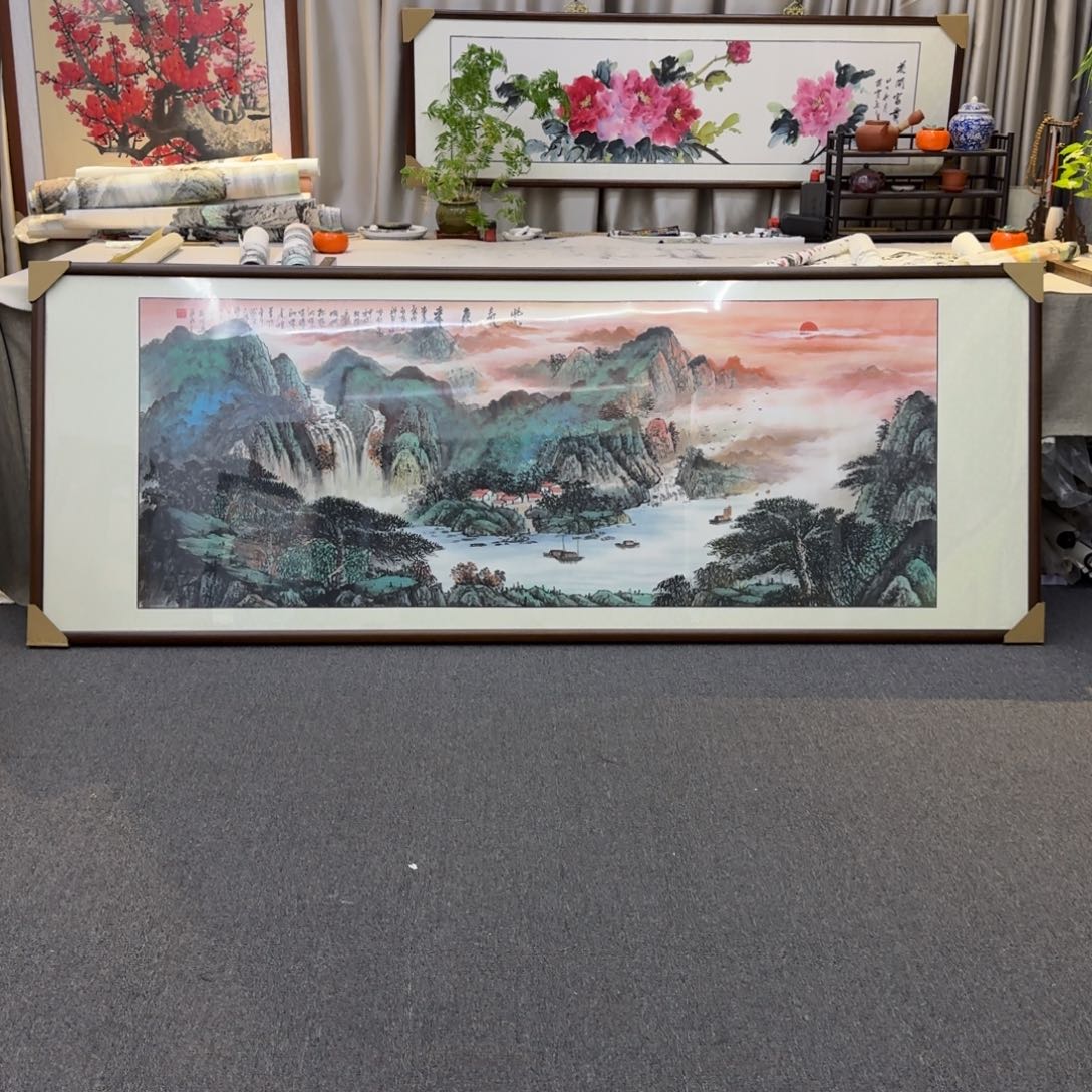 国画六尺紫气东来画框一幅（约 225×85）