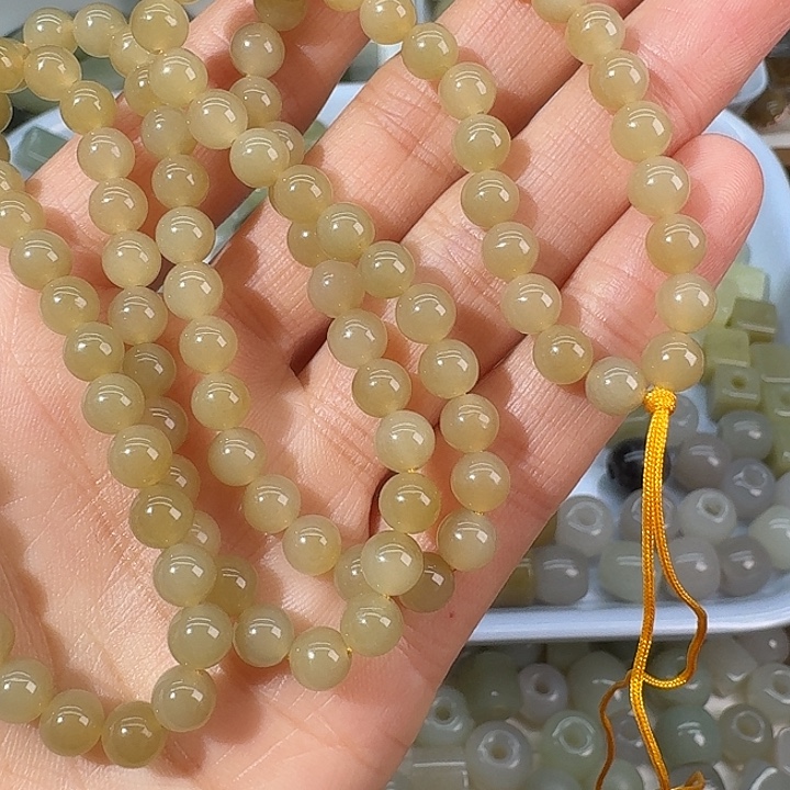 和田玉（糖玉）未镶嵌颈饰