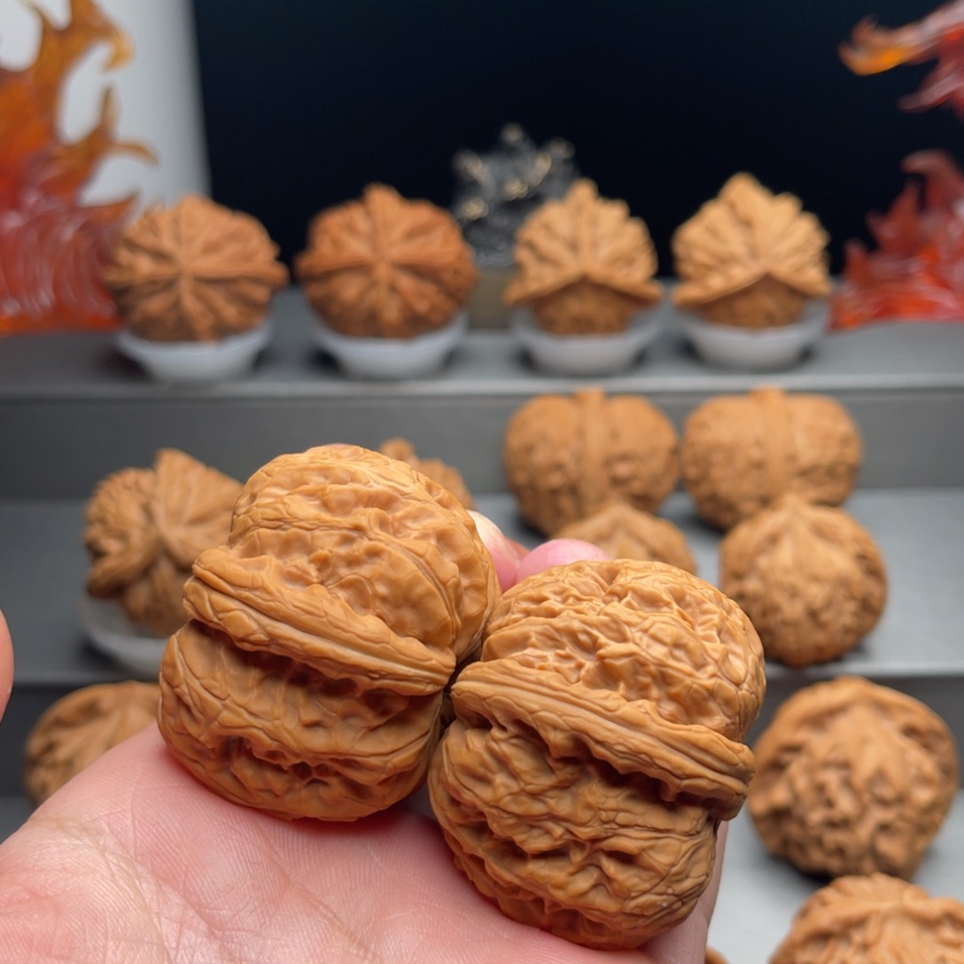 文玩核桃把件44元宝