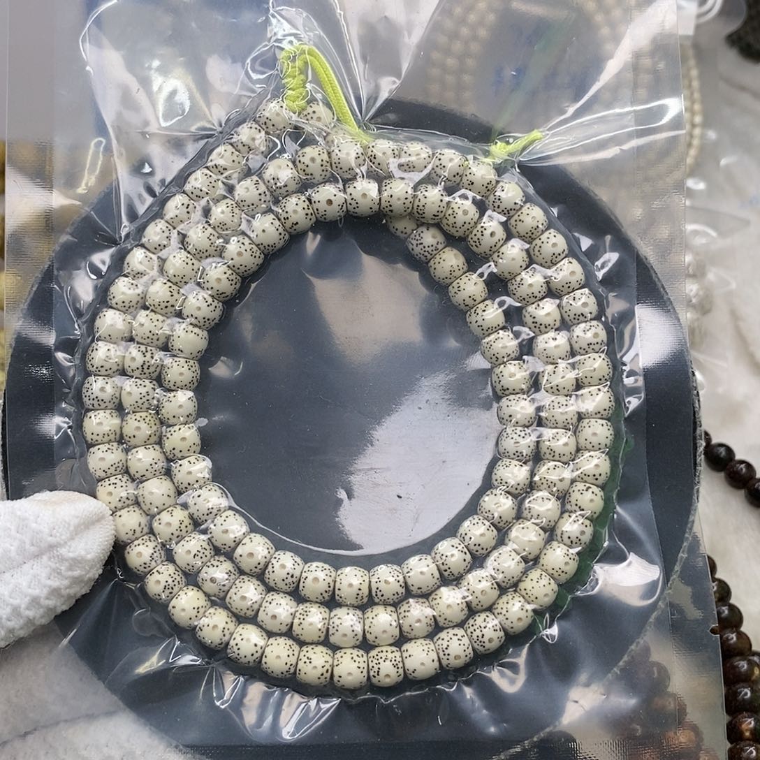 星月菩提吊坠月留白